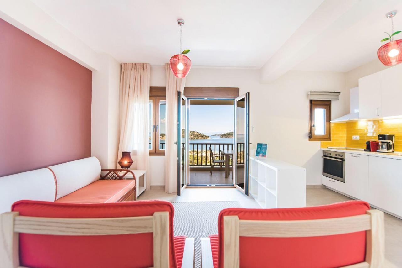 #Flh - Nereus & Oceanus Beachfront Apartments, Lagonisi Beach Ormos Panagias Extérieur photo